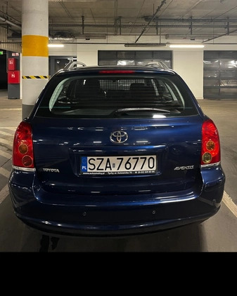 Toyota Avensis cena 13500 przebieg: 260000, rok produkcji 2005 z Katowice małe 211